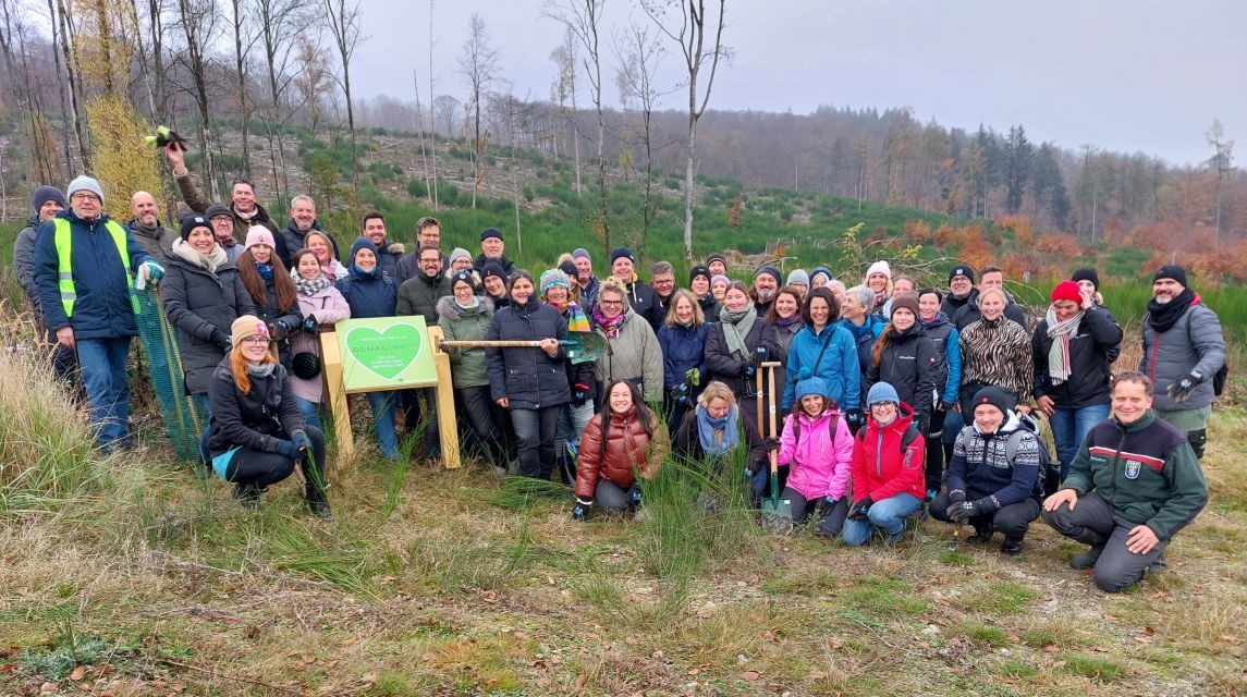 Ab in den Wald Nr. 9:  Gemeinsam für unseren Wald – Social Day der DEHAG Hospitalty Group